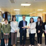 澳門理工大學學生會及本校學生會互相致送紀念品